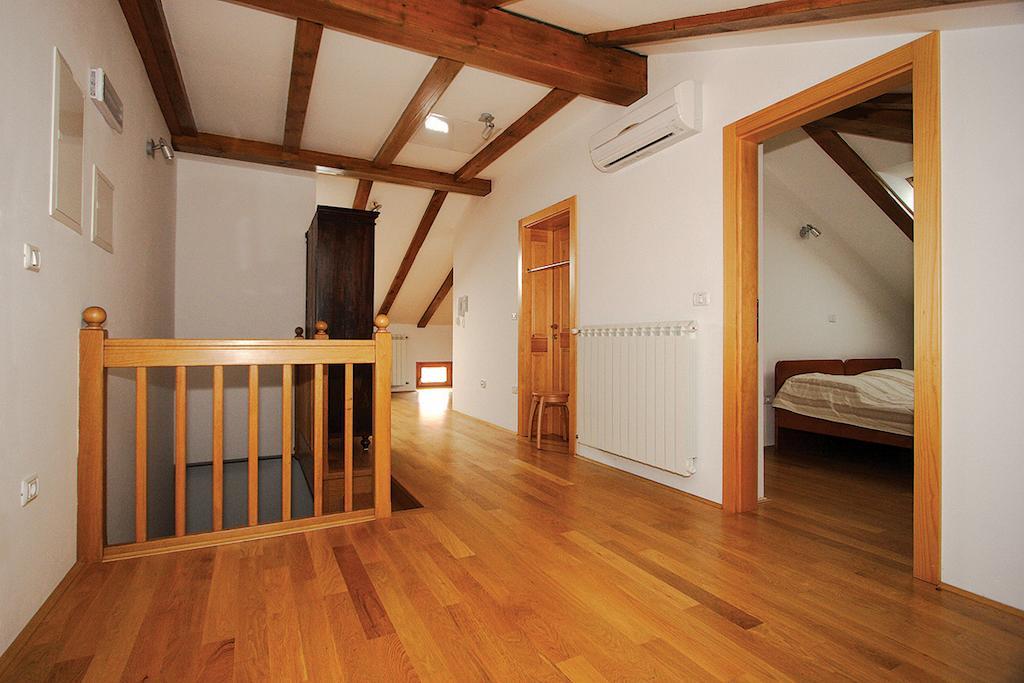Apartments Janks Vremski Britof Pokój zdjęcie