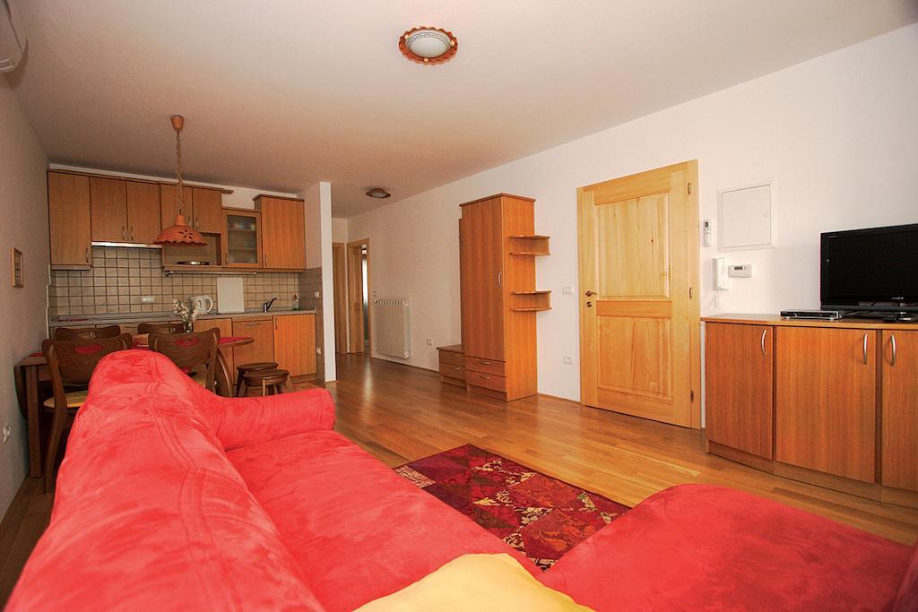 Apartments Janks Vremski Britof Pokój zdjęcie